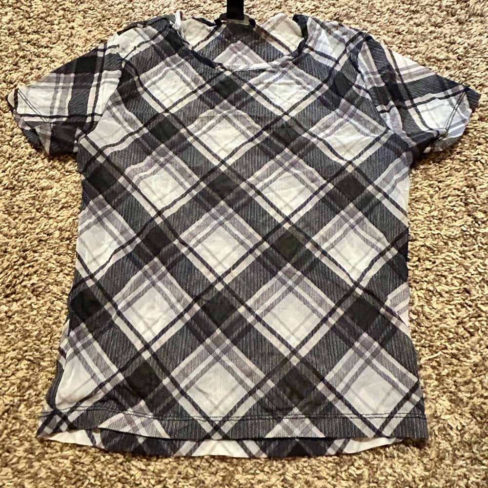 Forever 21 Black and Gray Short Sleeve Tee